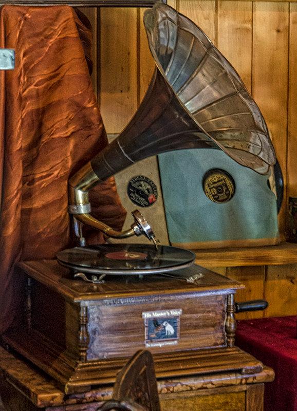 Gramofon też się znalazł
