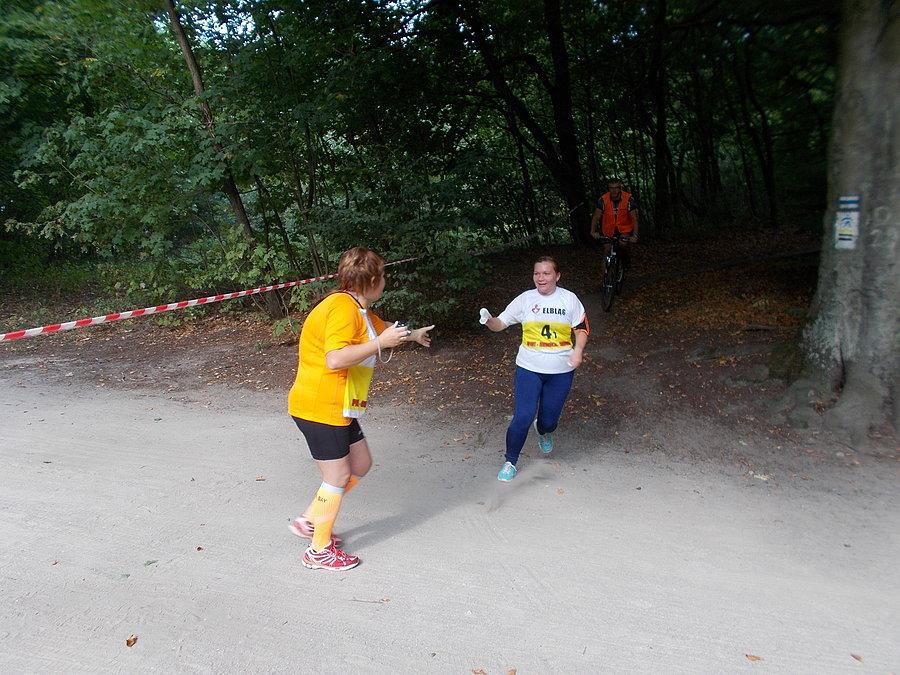 Pólmaraton "Bażant" - zawodniczka którą mocno dopingowałem na trasie