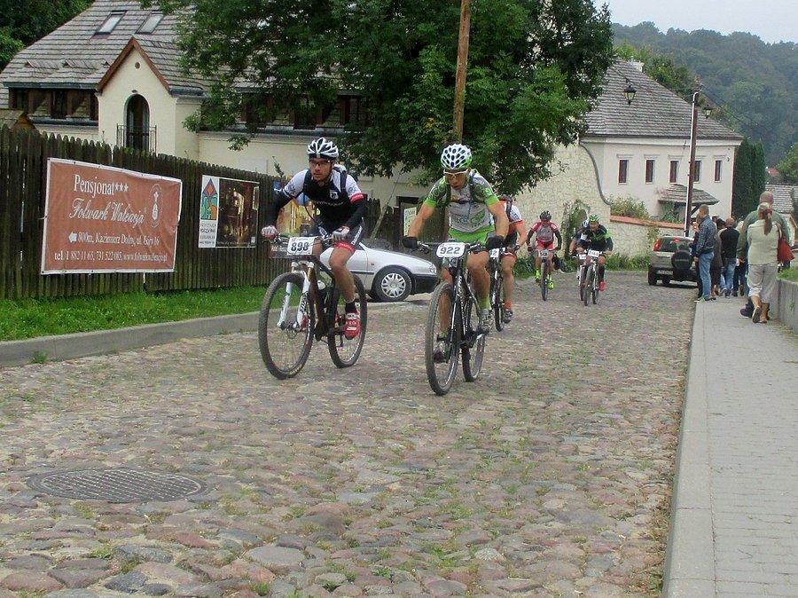 Mazovia MTB Kazimierz Dolny - początek podjazdu pod ulice Zamkową
