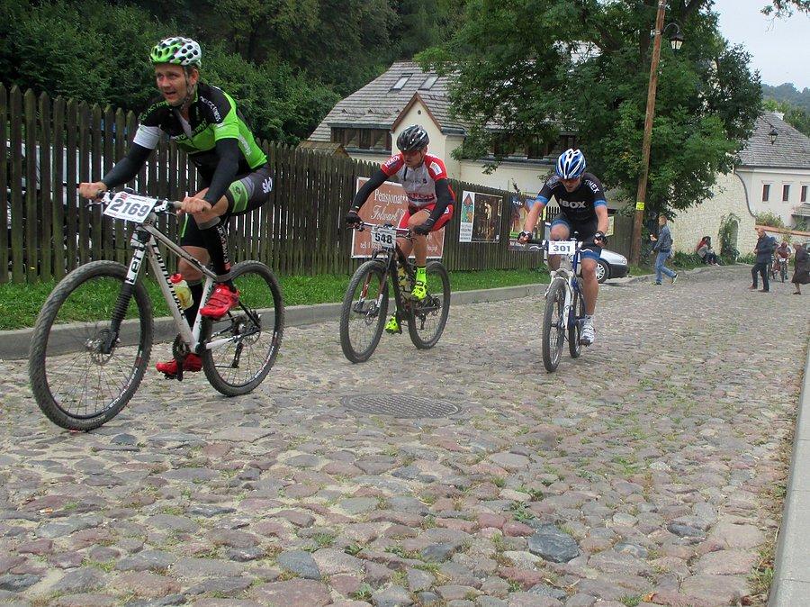Mazovia MTB Kazimierz Dolny - początek podjazdu pod ulice Zamkową