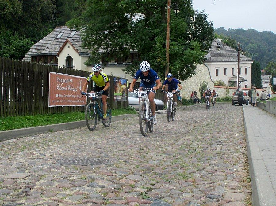 Mazovia MTB Kazimierz Dolny - początek podjazdu pod ulicę Zamkową