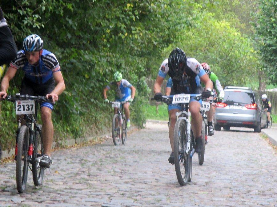 Mazovia MTB Kazimierz Dolny - pierwsza stromizna ulicy Zamkowej (15.5%/100 m)