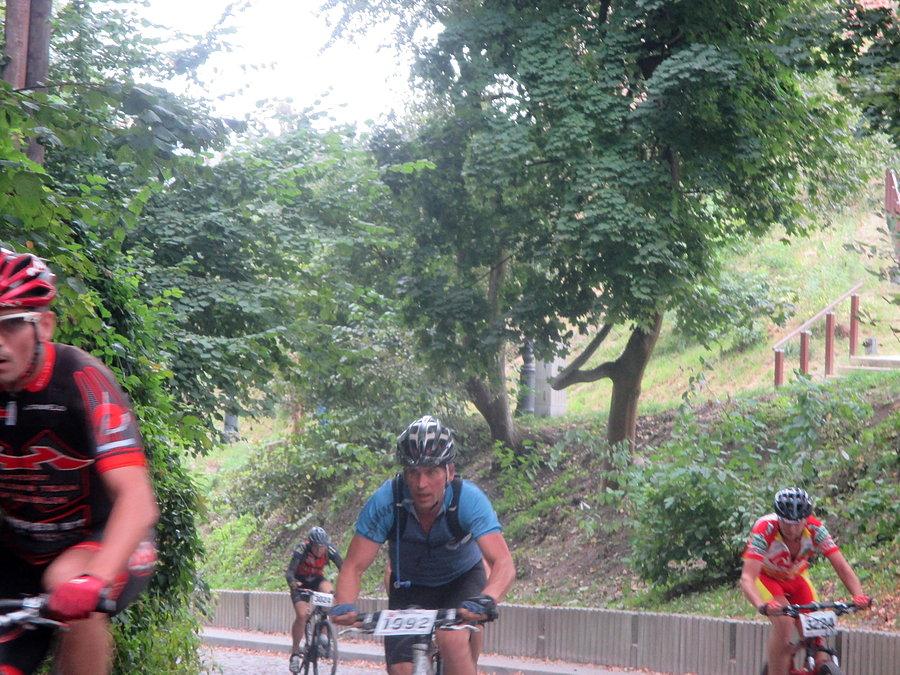 Mazovia MTB Kazimierz Dolny - pierwsza stromizna ulicy Zamkowej (15.5%/100 m)