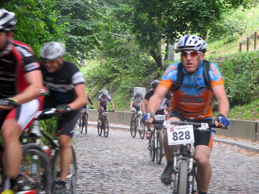 Mazovia MTB Kazimierz Dolny - pierwsza stromizna ulicy Zamkowej (15.5%/100 m)