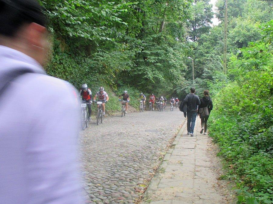Mazovia MTB Kazimierz Dolny - druga stromizna ulicy Zamkowej (17.7%/100m + 14.0%/100m)