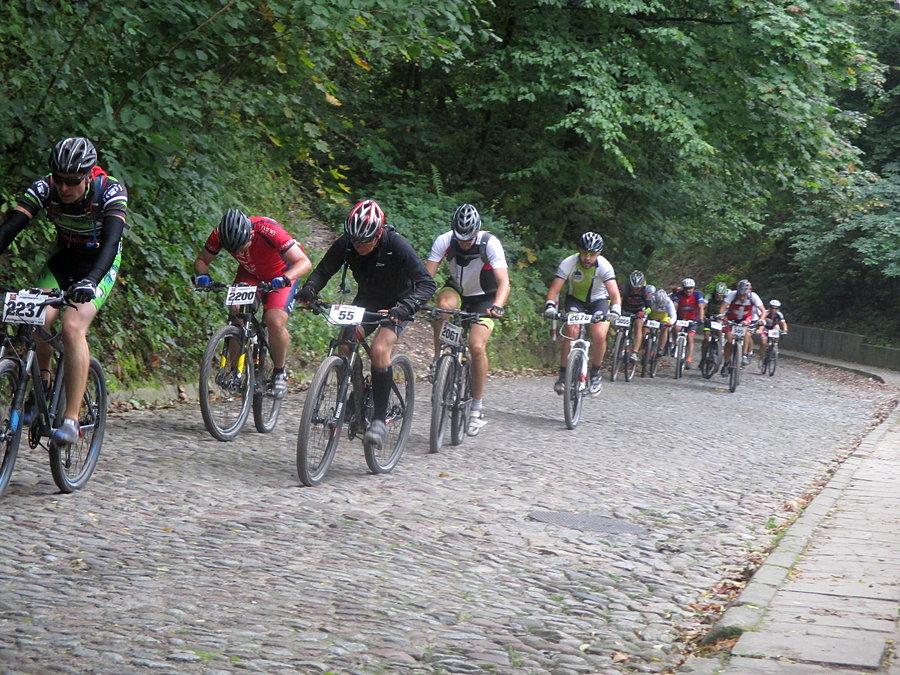 Mazovia MTB Kazimierz Dolny - druga stromizna ulicy Zamkowej (17.7%/100m + 14.0%/100m)