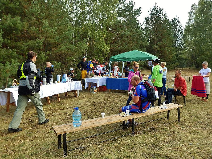 Maraton Kociewie Kołem. Na trasie. BUFET (napoje zimne i ciepłe, posiłki regeneracyjne)