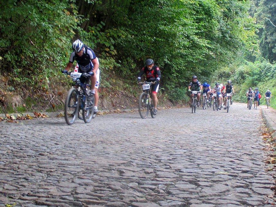 Mazovia MTB Kazimierz Dolny - druga stromizna ulicy Zamkowej (17.7%/100m + 14.0%/100m)