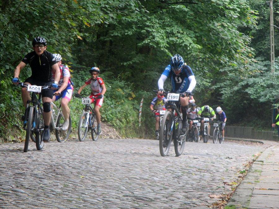 Mazovia MTB Kazimierz Dolny - druga stromizna ulicy Zamkowej (17.7%/100m + 14.0%/100m)