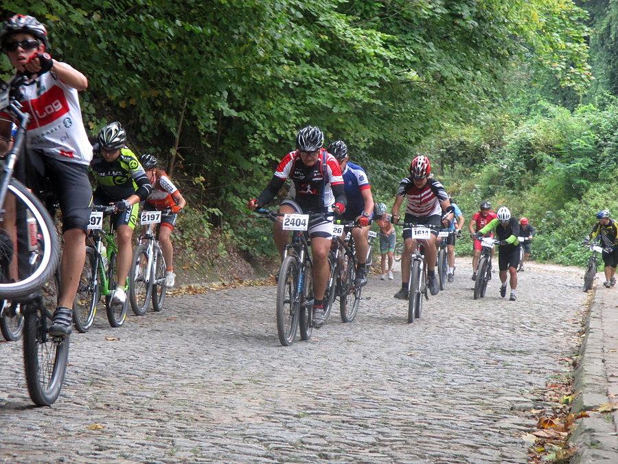 Mazovia MTB Kazimierz Dolny - druga stromizna ulicy Zamkowej (17.7%/100m + 14.0%/100m)