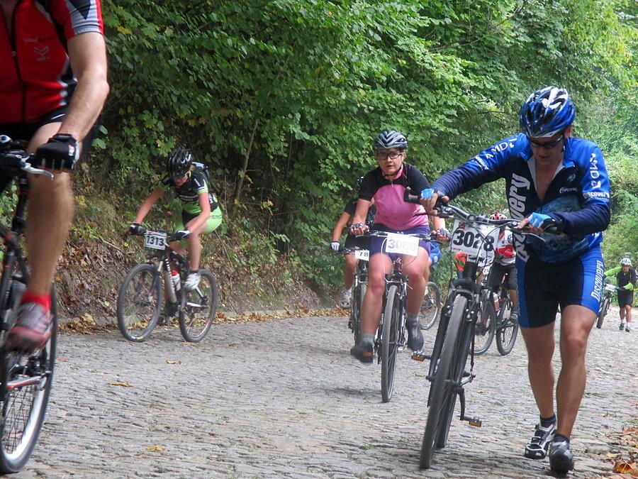 Mazovia MTB Kazimierz Dolny - druga stromizna ulicy Zamkowej (17.7%/100m + 14.0%/100m)