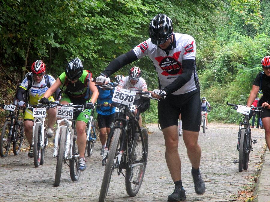 Mazovia MTB Kazimierz Dolny - druga stromizna ulicy Zamkowej (17.7%/100m + 14.0%/100m)