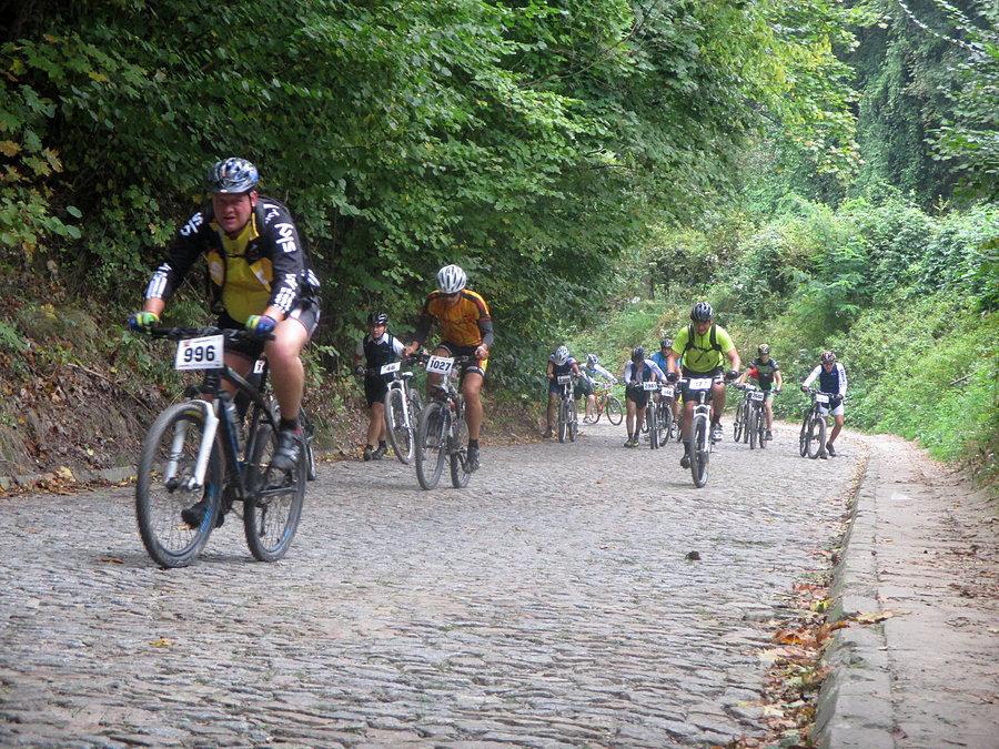 Mazovia MTB Kazimierz Dolny - druga stromizna ulicy Zamkowej (17.7%/100m + 14.0%/100m)