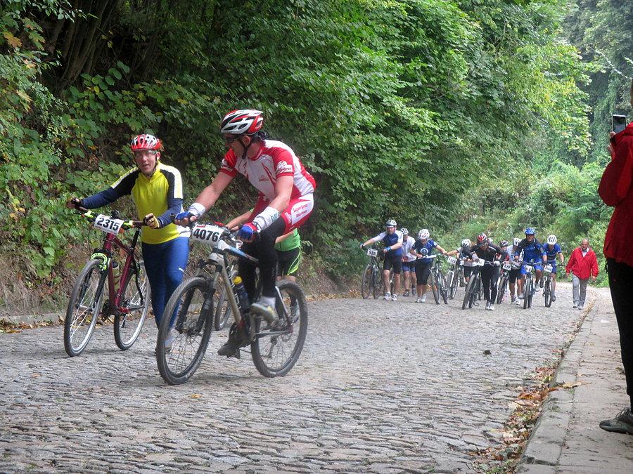 Mazovia MTB Kazimierz Dolny - druga stromizna ulicy Zamkowej (17.7%/100m + 14.0%/100m)