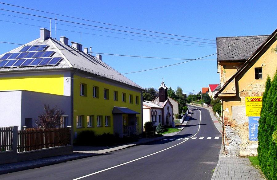 Dobroslavice. W górę i w dół, cała ta okolica to pagórki