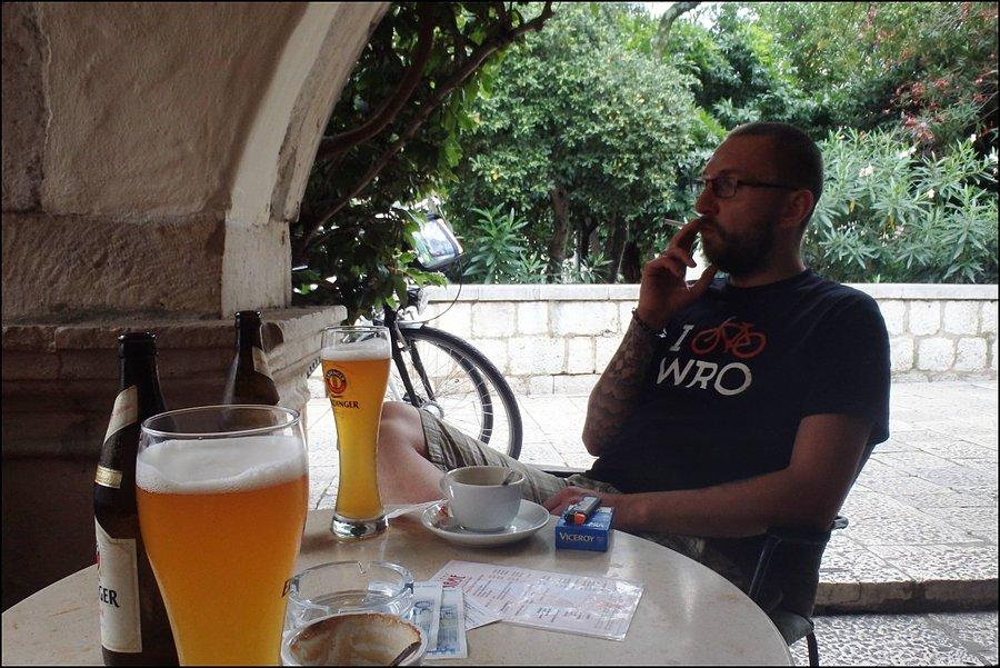 Na porannej kawce i piwku w Dubrovniku