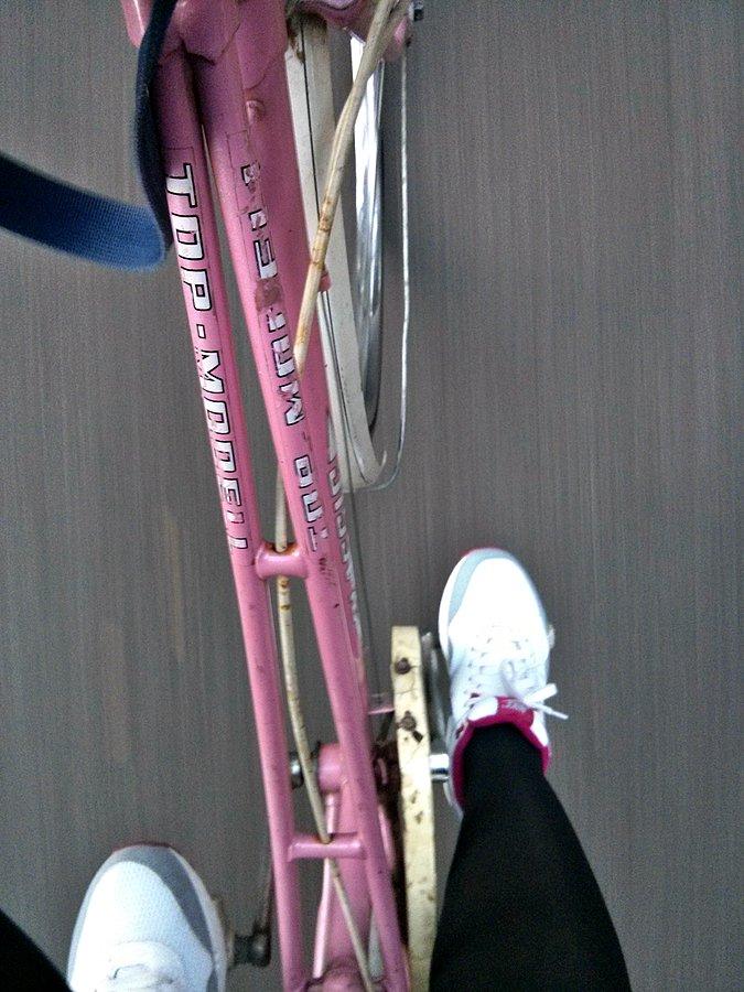 Na sportowo i w spódnicy :-)