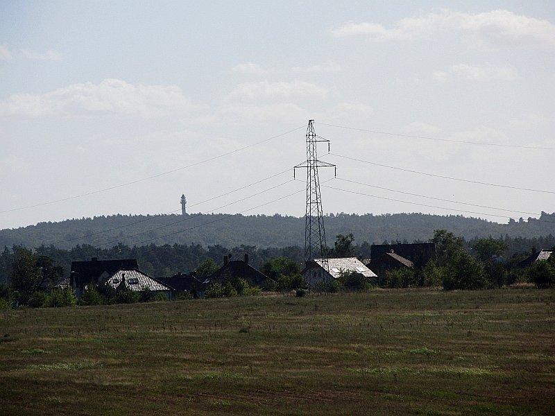 Dziewicza Góra w oddali