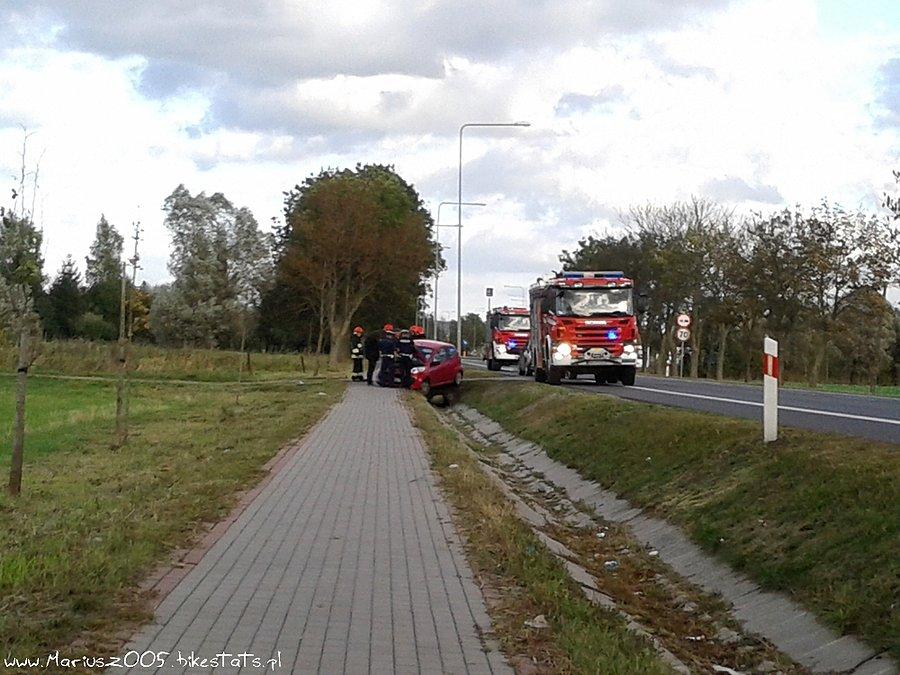 Autko wpadło do rowu