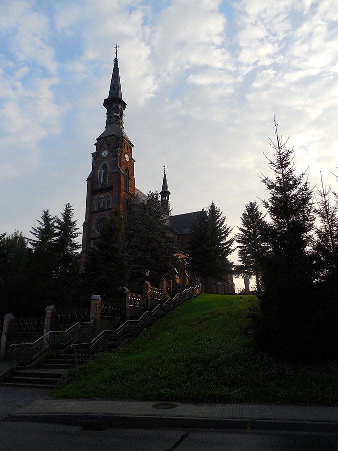 Kościół w pod wezwaniem Najświętszej Maryi Panny Szkaplerznej w Szynwałdzie