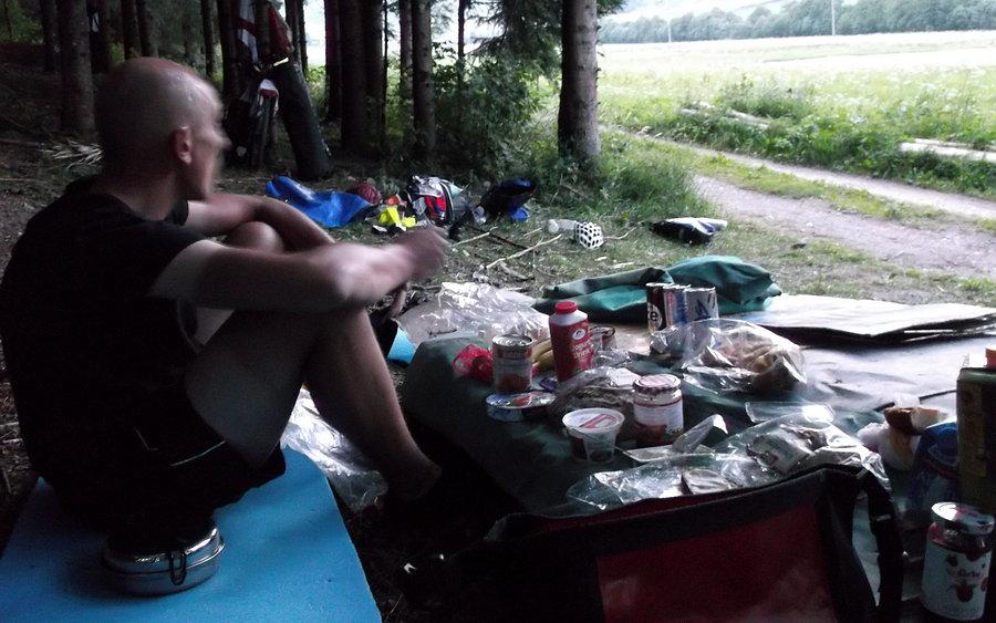 Czas na kolację, nawet spoko stół mieliśmy :)