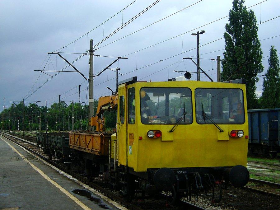 WM15A-469 PNUiK Kraków odpoczywa na stacji Tomaszów Mazowiecki
