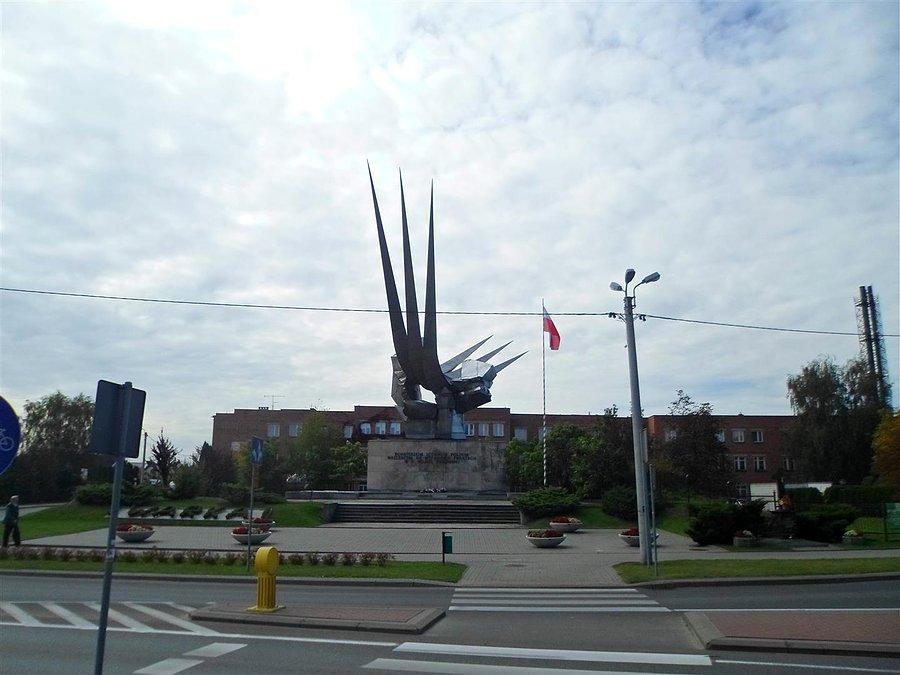 Pomnik lotników w Warce