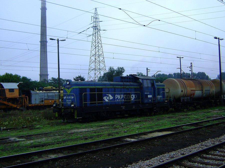 SM42-812 z objazdowym składem ze Skarżyska Kamiennej zameldowała się na stacji w Tomaszowie Mazowieckim