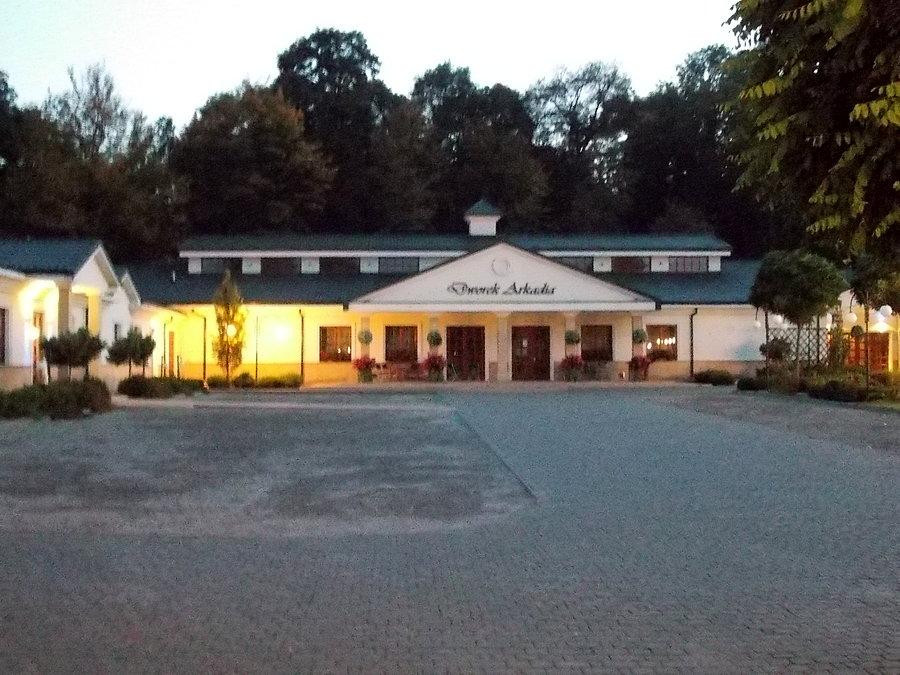 Dworek Arkadia w Piotrowicach