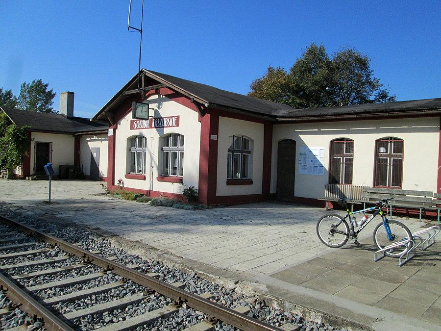 Stacja kolejowa Gołubie Kaszubskie