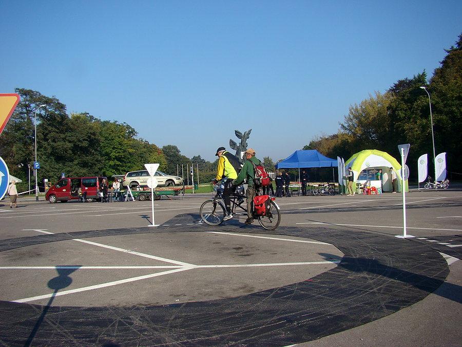 Piknik Rowerowy na Jasnych Błoniach - 04.10.2014 Jest i drugi tandem , Janusz-pilot i Arek uczestnik projektu NNT