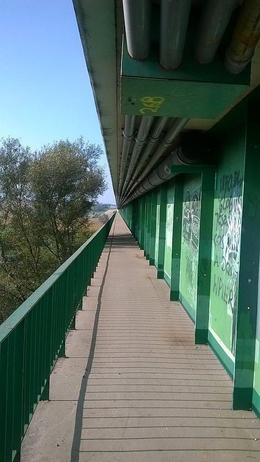 Przejazd na drugą stronę odry po wiadukcie autostrady A4