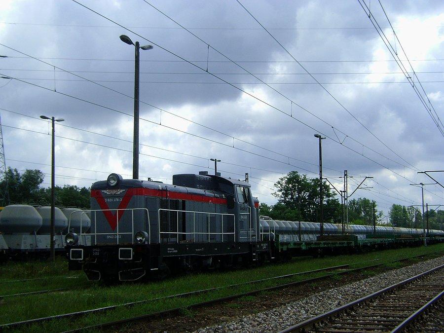 SM42-2453 Wiskol-u odpoczywa na stacji Tomaszów Mazowiecki
