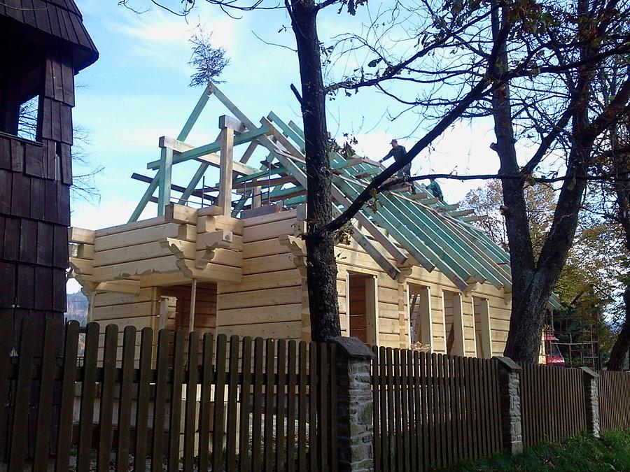 Odbudowa spalonego kościółka na Stecówce