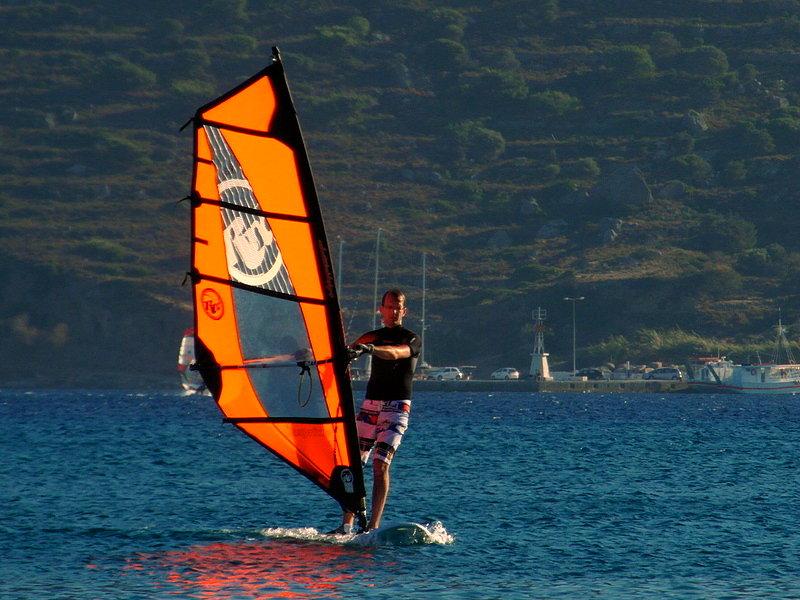Surferzy na zatoce Kefalos – wyspa Kos