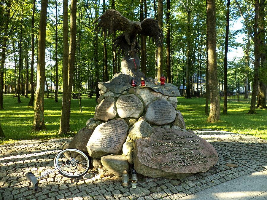 Pomnik "Ognia" (cokolwiek zmylające)
