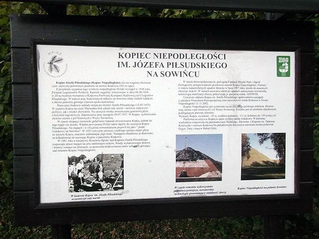 Kopiec J. Piłsudskiego w Lesie Wolskim