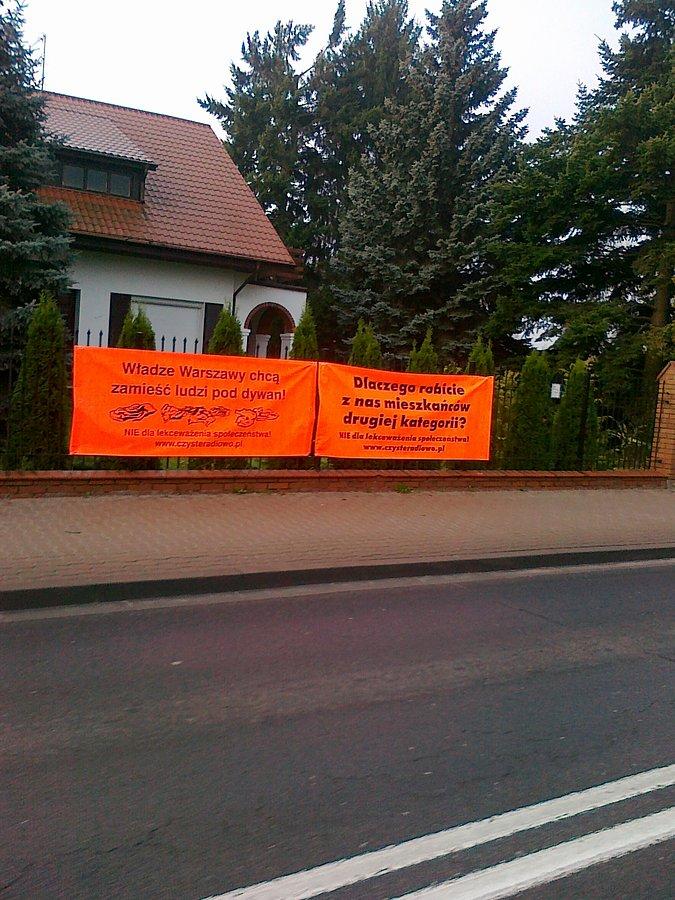 Protest mieszkańców Bielan przeciwko wysypisku śmieci Radiowo