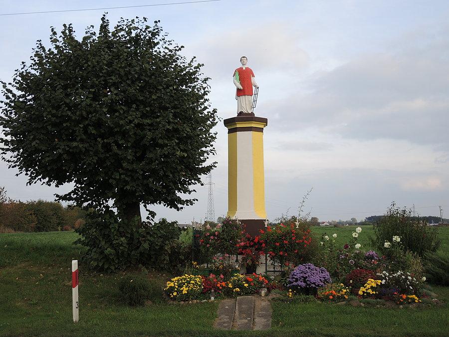 Dębe - figura Św. Wawrzyńca