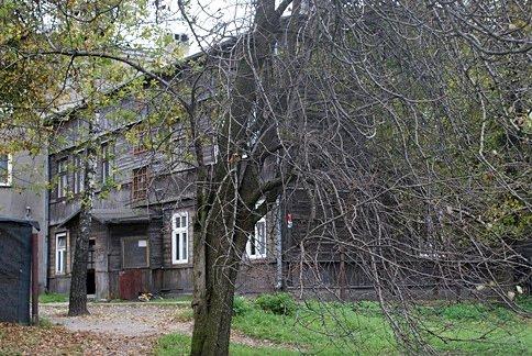 Drewniana łódzka chata