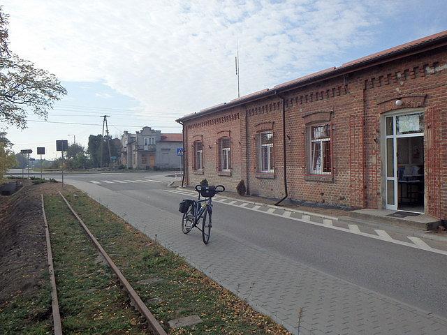 Pozostałości po 600-tce w Boniewie czyli torowisko i zabudowania kolejowe