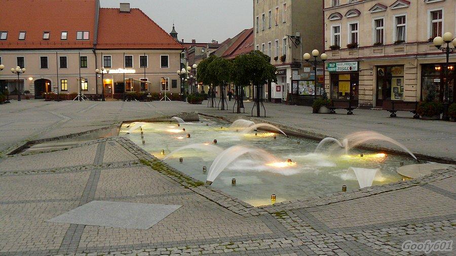 Spokojny wieczór na mikołowskim rynku. Pomyśleć że nie padało... ;)