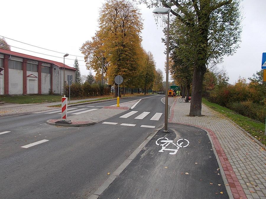 Droga rowerowa w Pasłęku - tak wygląda jej koniec. Znowu można przywalić w słup :-(
