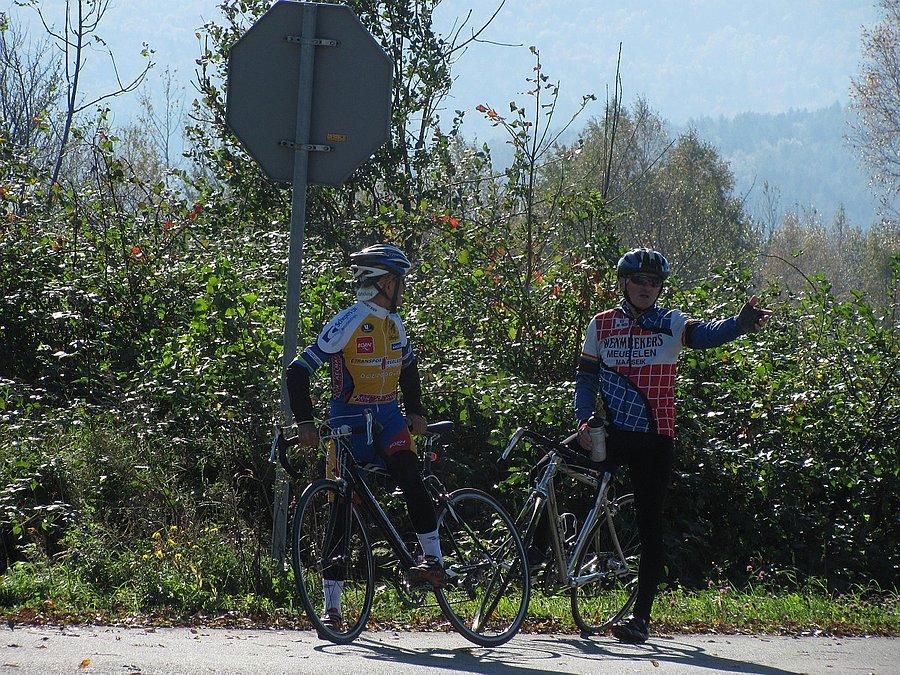 Burzliwe dyskusje 'młodzieży' rowerowej