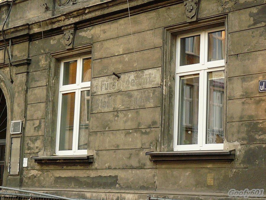 Niemiecki napis na ul. Górnych Wałów