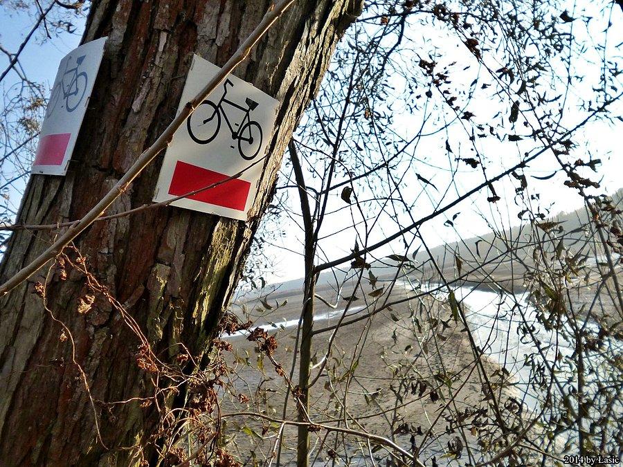 Bo przecież prowadzi tam szlak!