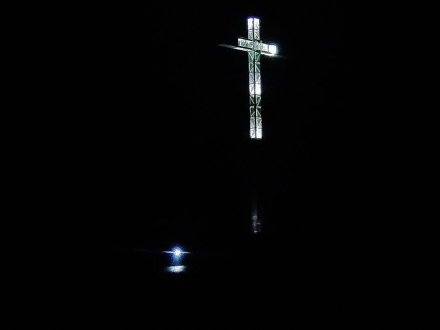Małe Wiosło - Durze Wiosło. Okolice Opalenia. Na trasie wycieczki. Góra Jana Pawła ll w Pelplinie nocą