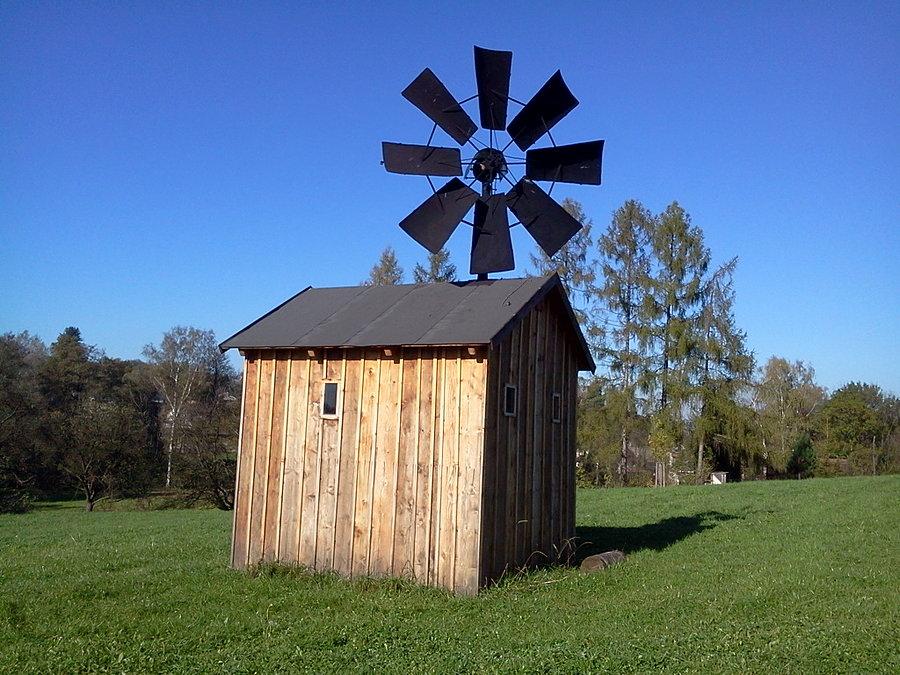 Zrekonstruowany młynek w Vaclavovicach (w środku stare wyposarzenie)