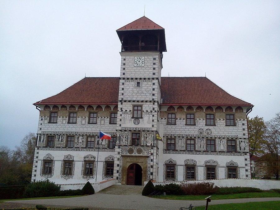 Stara Ves nad Ondrejnici zamek renesansowy