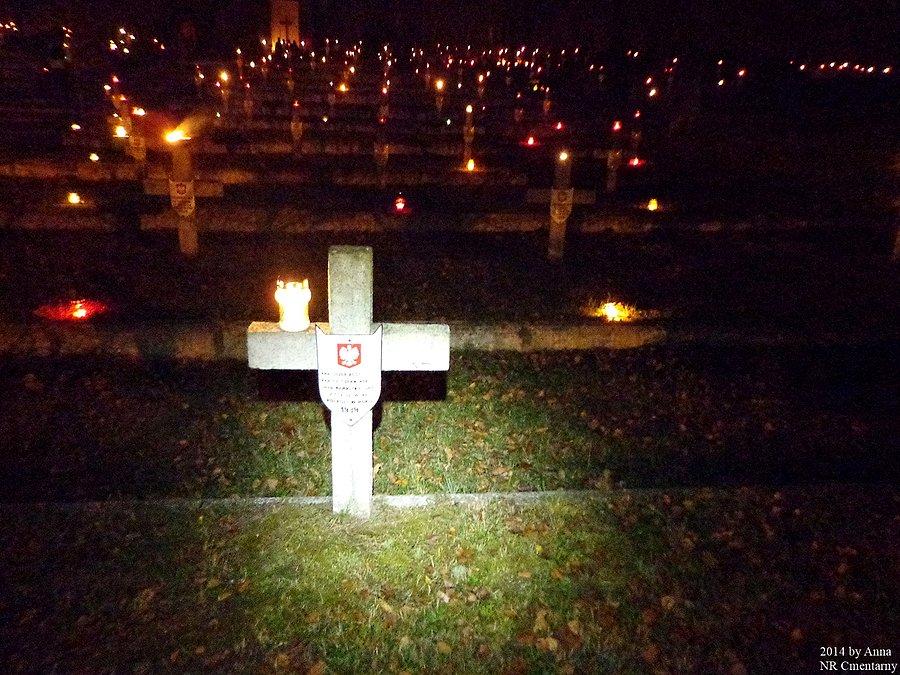 Cmentarz Wojenny 1939-1945 w Laskach